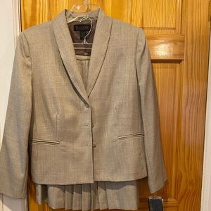 Brand New Women’s Skirt Suit.